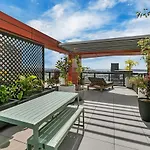 Qv Modern City Apartment - 083